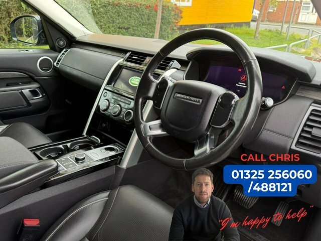Land Rover Discovery Automatic NJ19WSX Black #4