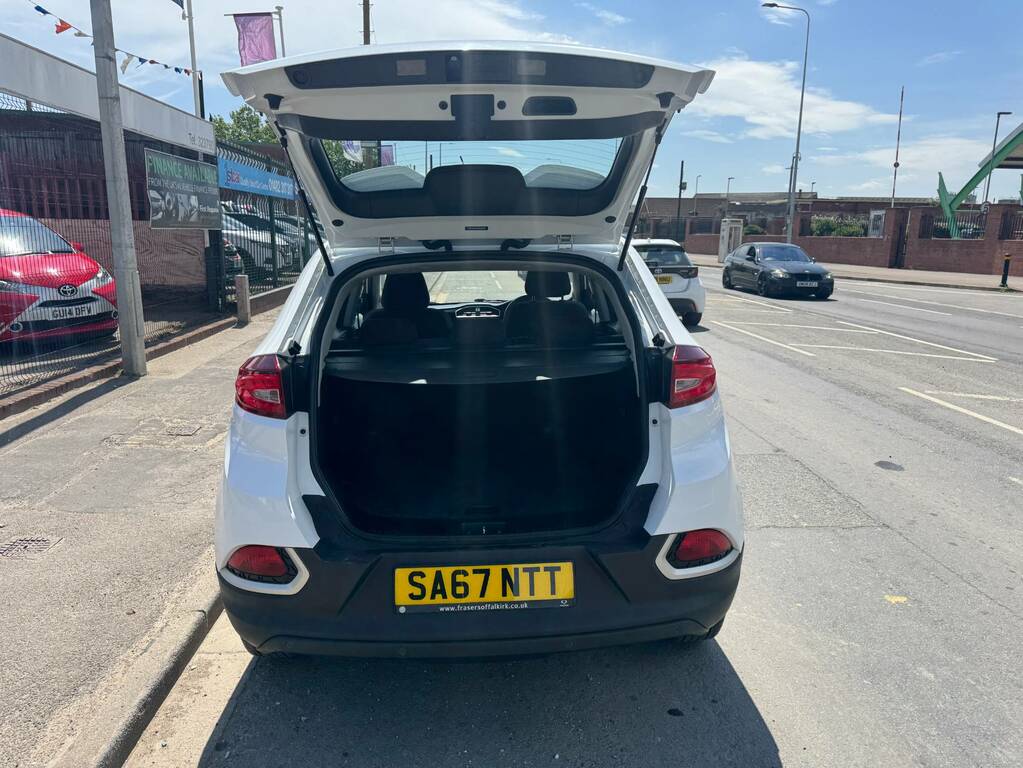 MG GS 1.5 Tgi Excite White #4
