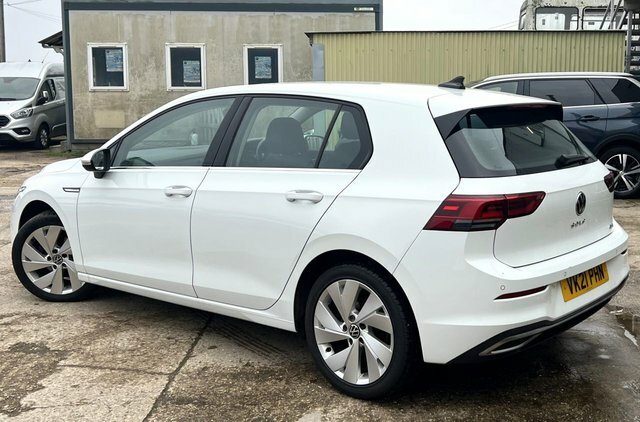 Volkswagen Golf 1.5 Etsi Mhev Style Hatchback Hybrid Ds VK21PHN White #4