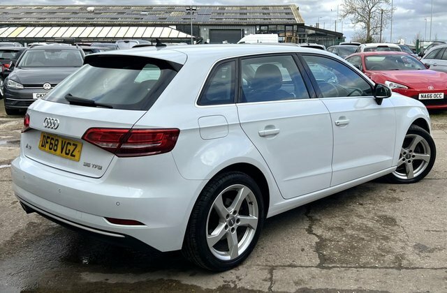 Audi A3 1.5 Tfsi Cod 35 Sport Sportback DF68VGZ White #3