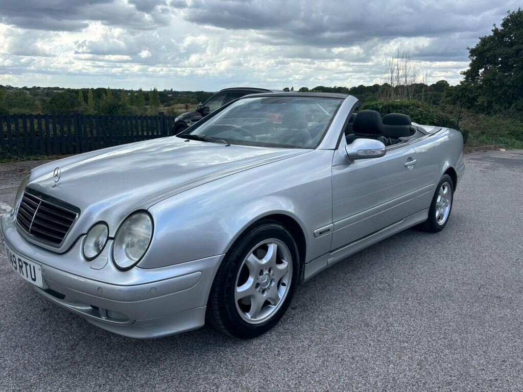Mercedes-Benz Convertible Y149RTU Silver