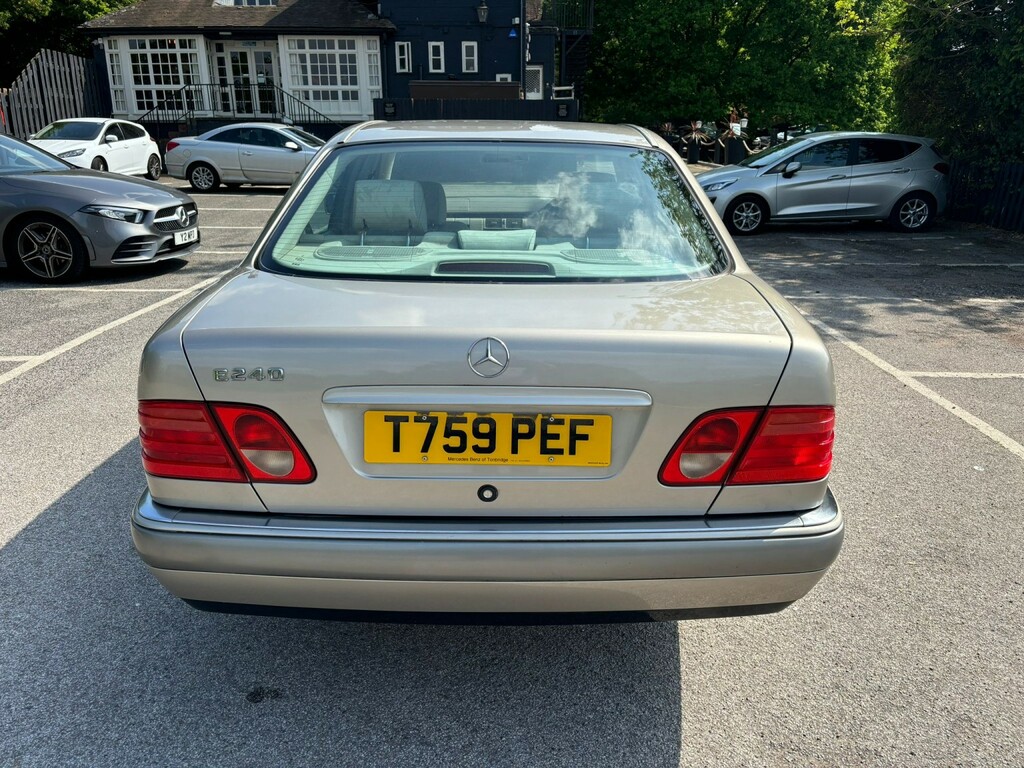 Mercedes-Benz E Class 2.4 E240 Elegance T759PEF Silver #6