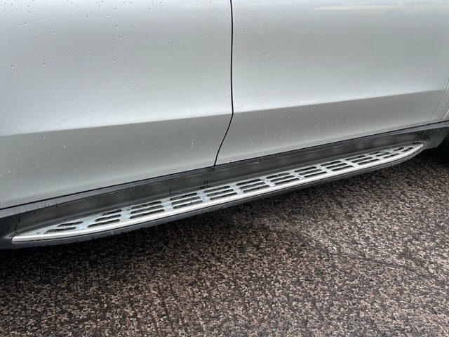 Mercedes-Benz GLE Class 2021 2.0 Gle300d Amg Line Premium Suv Silver #4