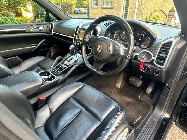 Porsche Cayenne 2012 3.0L D V6 Tiptronic 245 Bhp Black #6