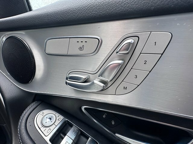 Mercedes-Benz GLC Class 2017 2.1 Glc250d Amg Line Premium Suv PL66OJV White #4