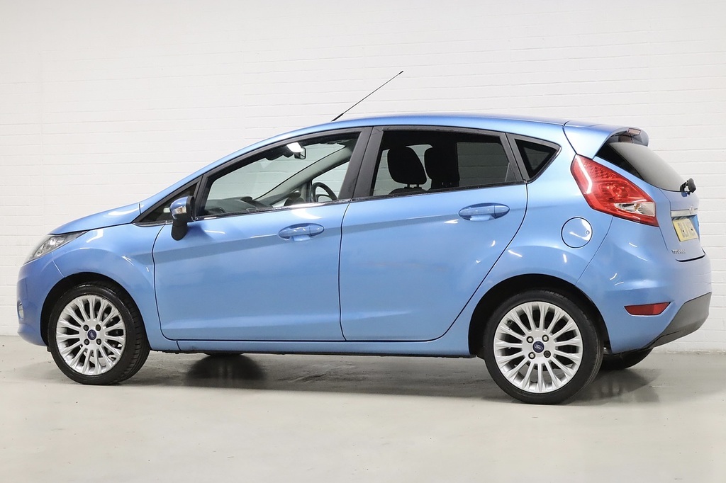 Ford Fiesta Titanium Blue #6
