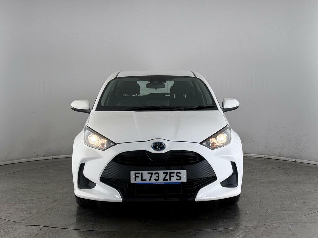 Toyota Yaris 1.5 Vvt-h Icon E-cvt Euro 6 Ss FL73ZFS White #2