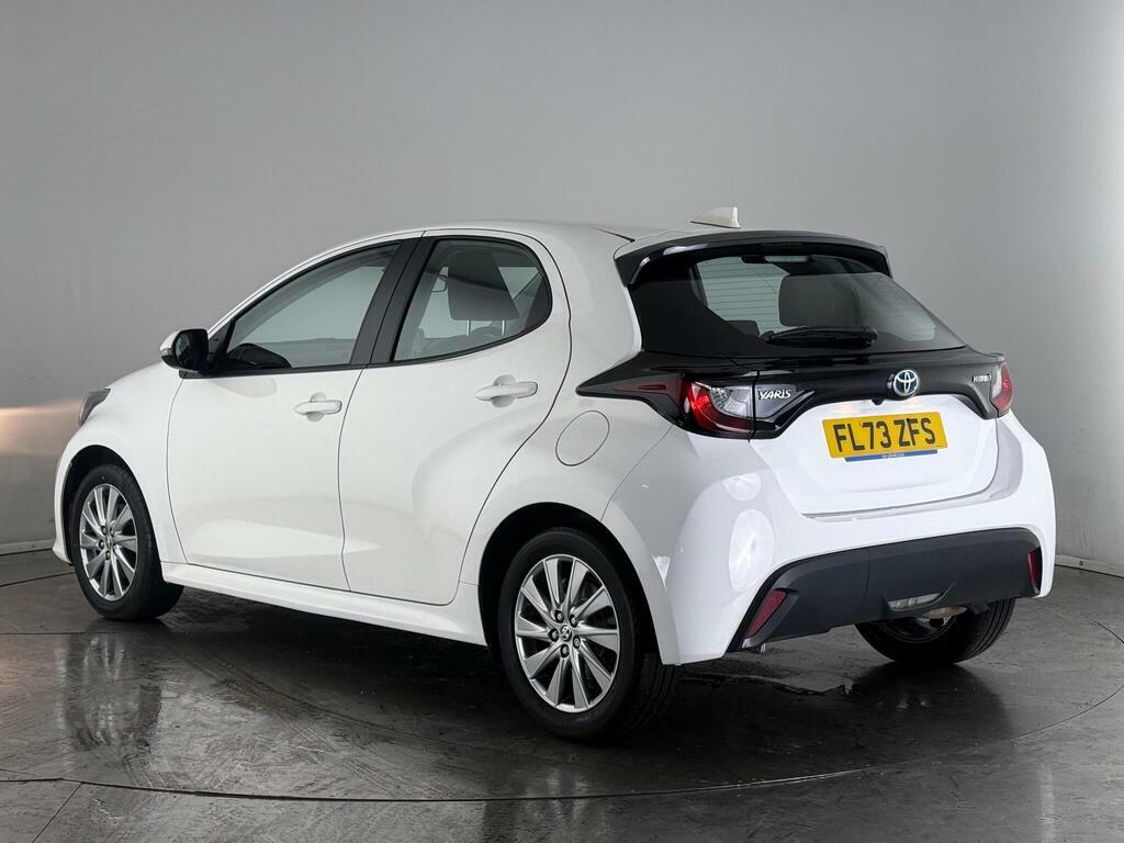 Toyota Yaris 1.5 Vvt-h Icon E-cvt Euro 6 Ss FL73ZFS White #4