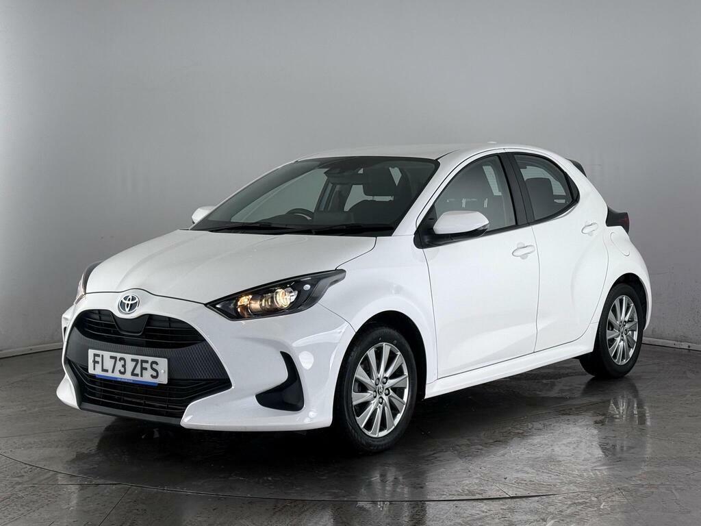 Toyota Yaris 1.5 Vvt-h Icon E-cvt Euro 6 Ss FL73ZFS White #3