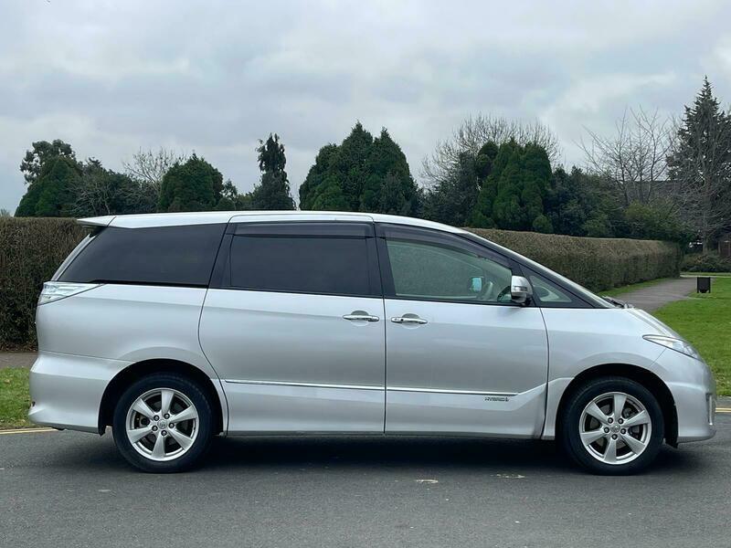 Toyota Estima Mpv Silver #3