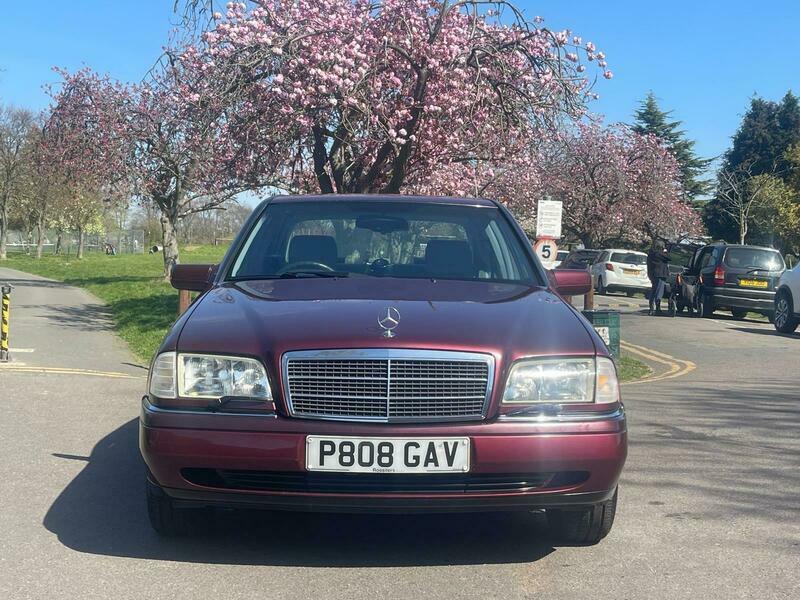 Mercedes-Benz C Class C200 Elegance Red #5