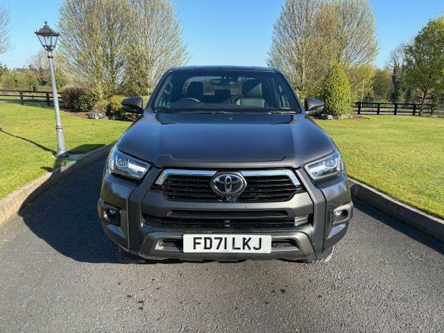 Toyota HILUX 2.8 D-4d Invincible X 4Wd Euro 6 Ss Grey #2