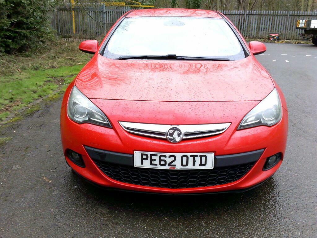 Vauxhall Astra GTC 2.0 Cdti Sri Euro 5 S S Red #2