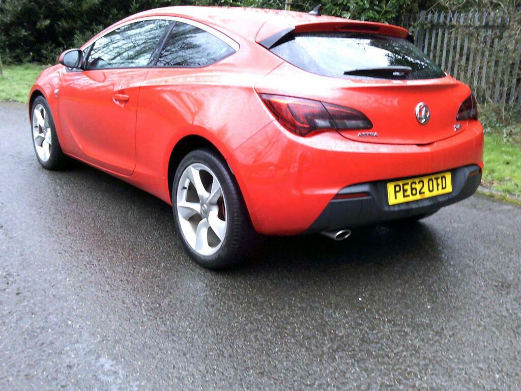 Vauxhall Astra GTC 2.0 Cdti Sri Euro 5 S S Red #6