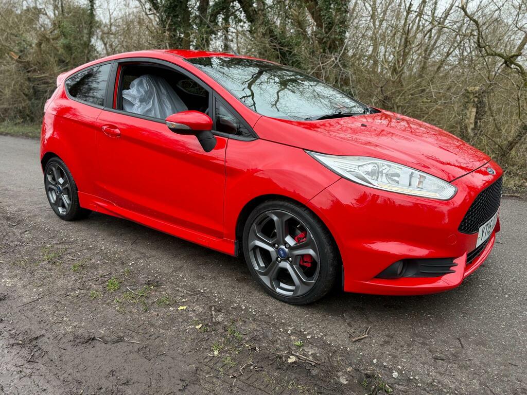 Ford Fiesta 1.6T Ecoboost St-2 Euro 5 YT15OZF Red #3
