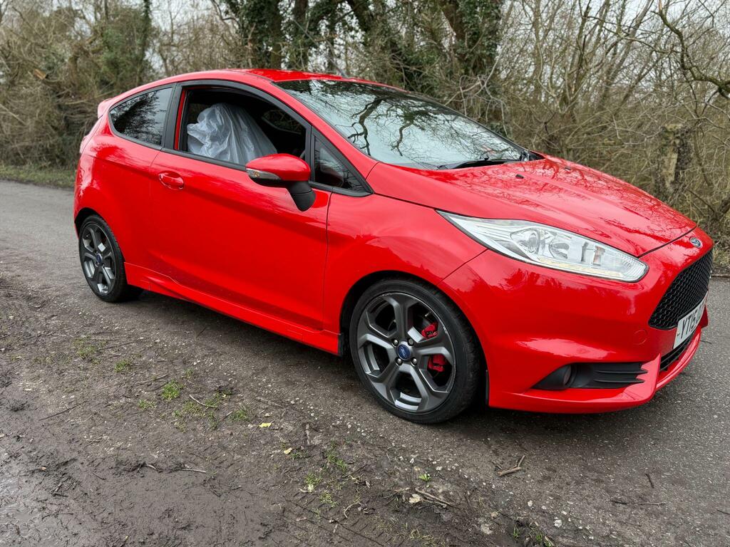 Ford Fiesta 1.6T Ecoboost St-2 Euro 5 YT15OZF Red #2