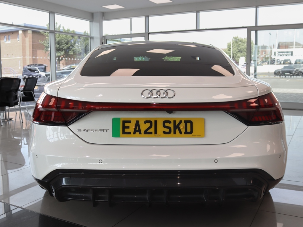 Audi E Tron GT 390Kw Quattro 93Kwh Vorsprung White #4