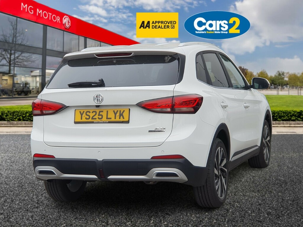 MG ZS 1.5 Hybrid Trophy YS25LYK White #2