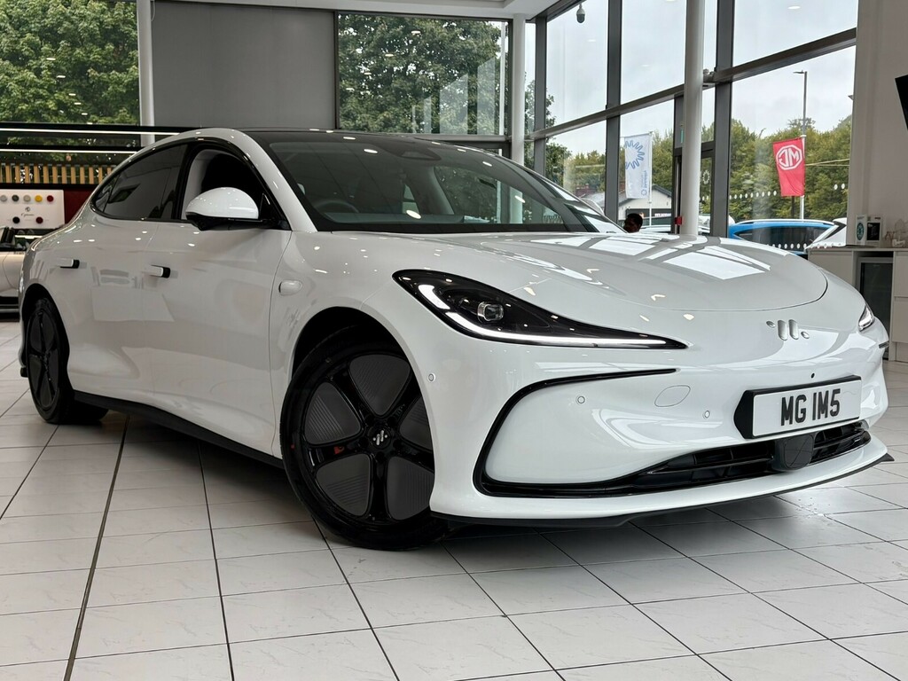MG IM5 217Kw Standard Range 75Kwh White