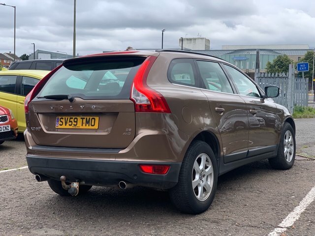 Volvo XC60 2.4L D5 Se Awd Brown #3