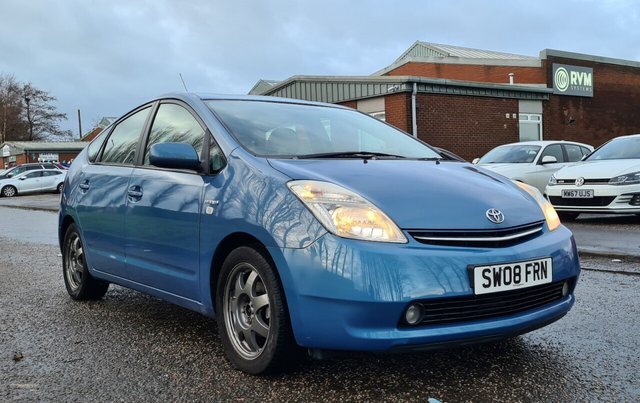 Toyota Prius 1.5L T Spirit Vvt-i Blue
