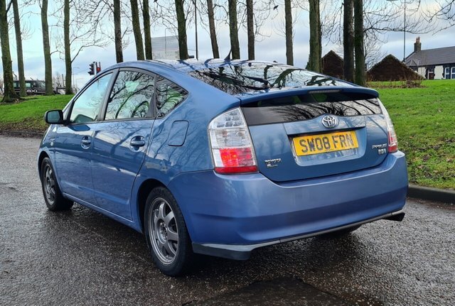 Toyota Prius 1.5L T Spirit Vvt-i Blue #5