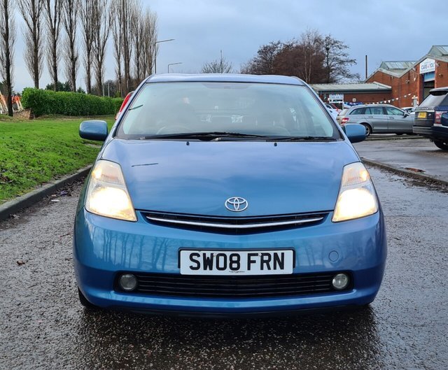 Toyota Prius 1.5L T Spirit Vvt-i Blue #2