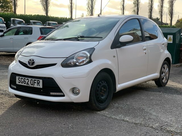 Toyota Aygo 1L Vvt-i Fire Mm Ac SG62OFR White #3