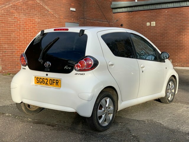Toyota Aygo 1L Vvt-i Fire Mm Ac SG62OFR White #6
