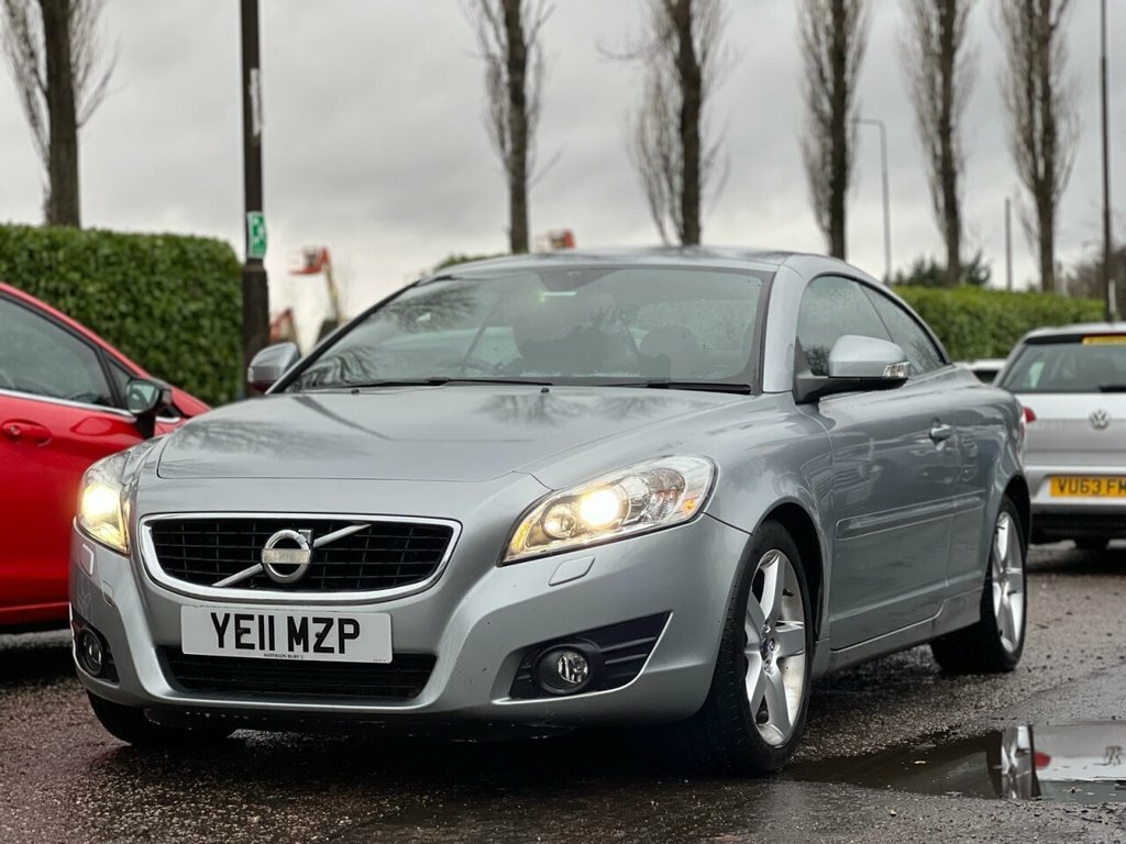 Volvo C70 2L D3 Se Lux Geartronic Silver #4