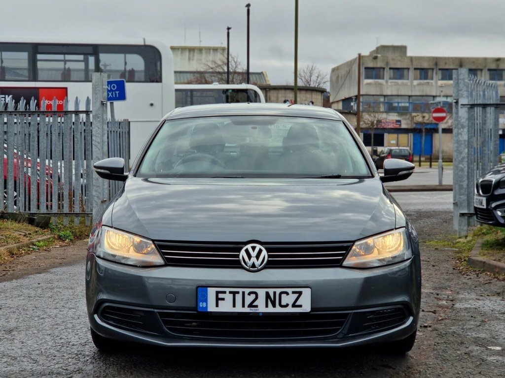 Volkswagen Jetta 1.6L Se Tdi Bluemotion Technology Dsg Grey #2