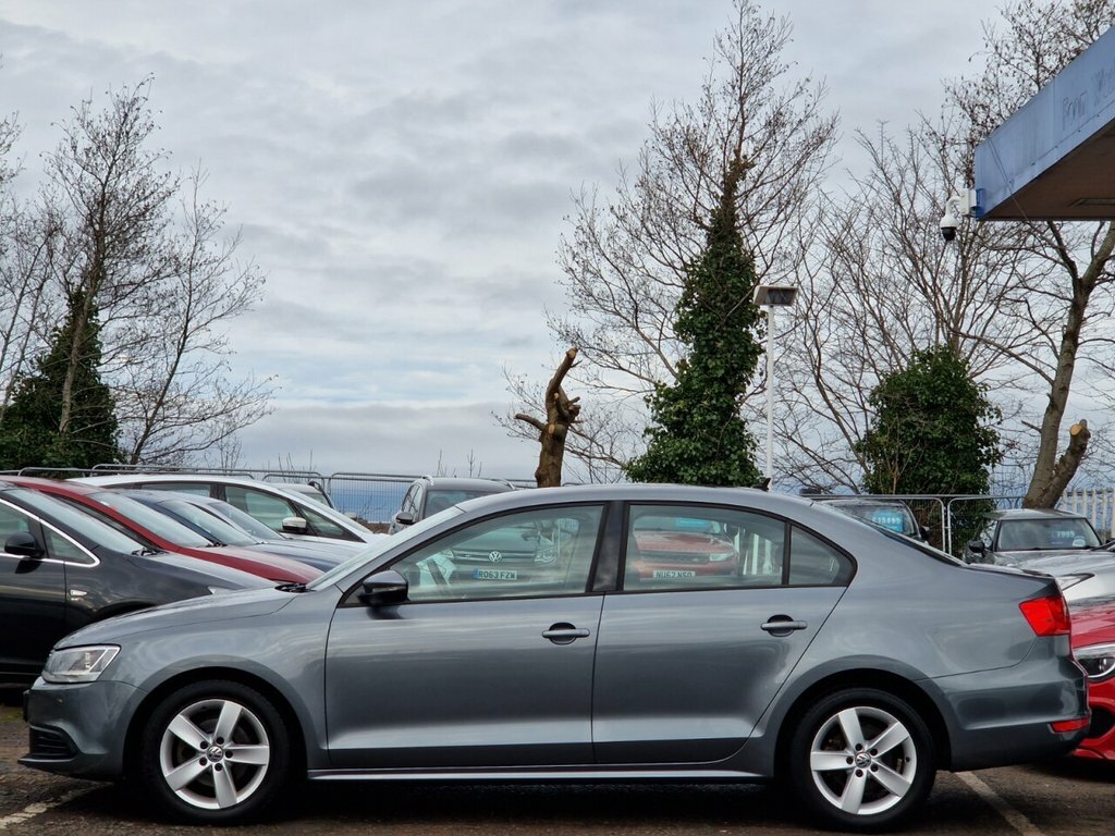 Volkswagen Jetta 1.6L Se Tdi Bluemotion Technology Dsg Grey #5