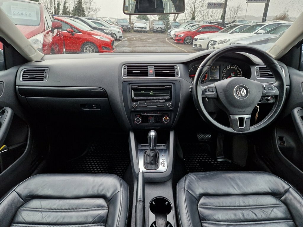 Volkswagen Jetta 1.6L Se Tdi Bluemotion Technology Dsg Grey #4