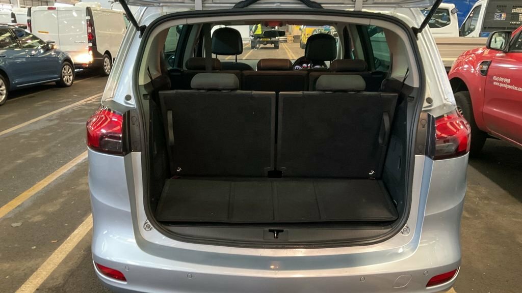 Vauxhall Zafira Tourer 1.4L Sri SL16KFE Silver #5