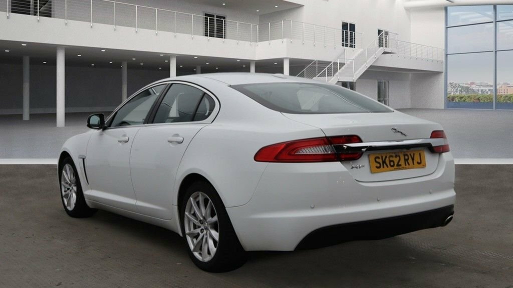 Jaguar XF 2.2L D Luxury SK62RYJ White #3