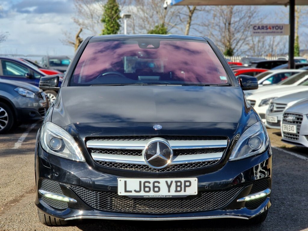 Mercedes-Benz B Class 1L B 250 E Sport Premium Black #2