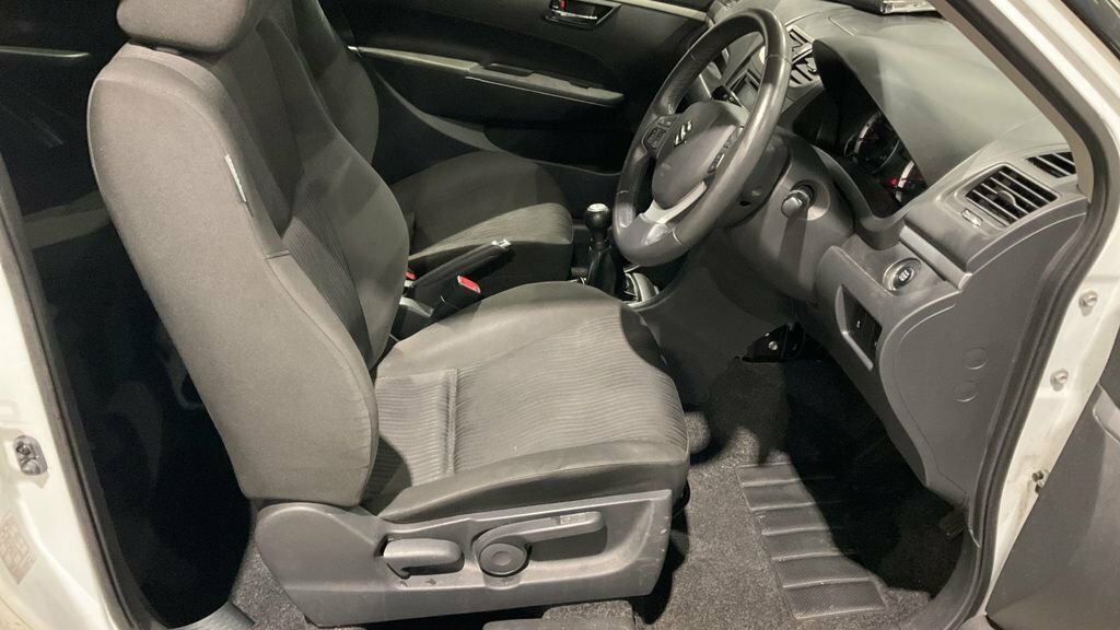 Suzuki Swift 1.2L Sz4 MA12LVG White #4