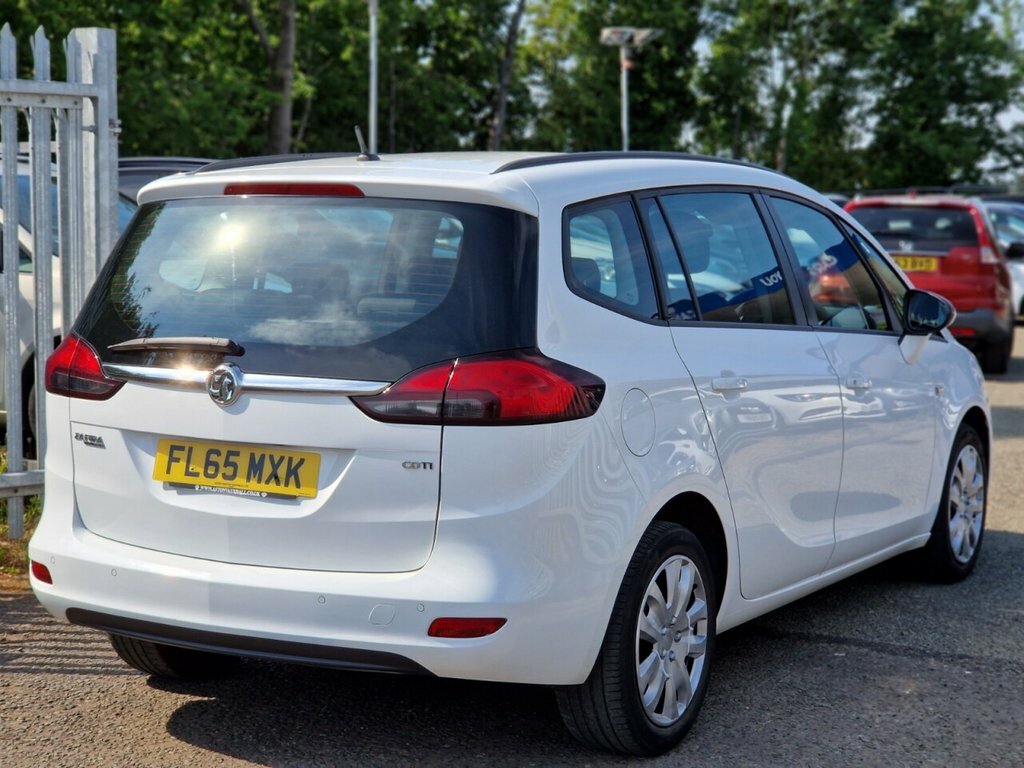 Vauxhall Zafira Tourer 2.0 Exclusiv Cdti 128 Bhp W25DOC White #4