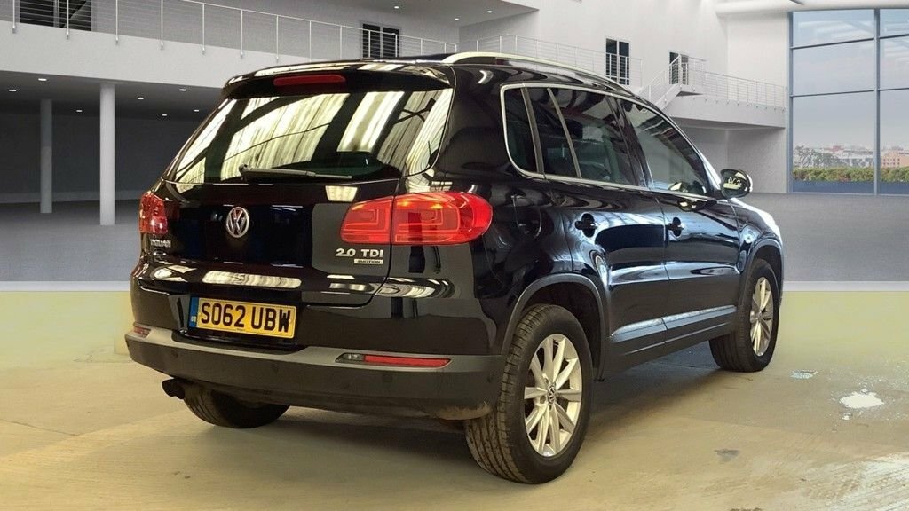 Volkswagen Tiguan 2L Se Tdi Bluemotion Technology 4Motion Dsg SO62UBW Black #4