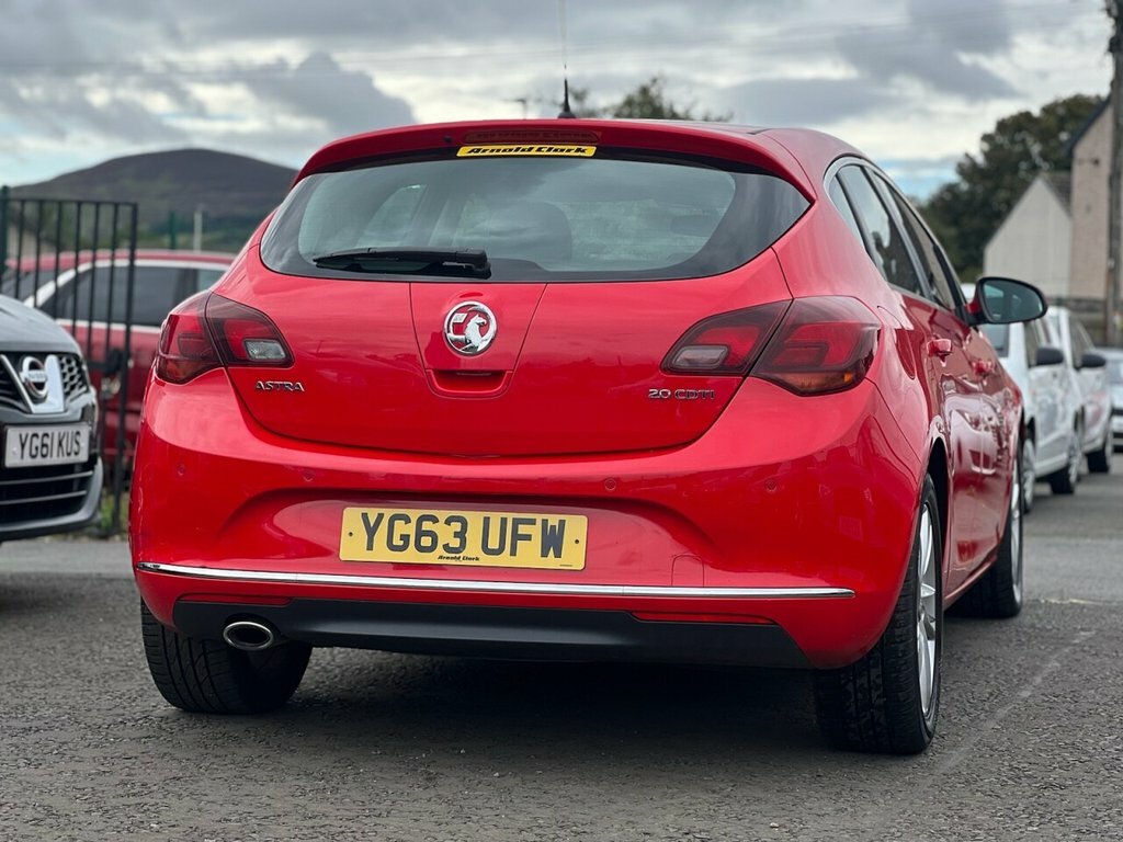Vauxhall Astra 2L Sri Cdti YG63UFW Red #6