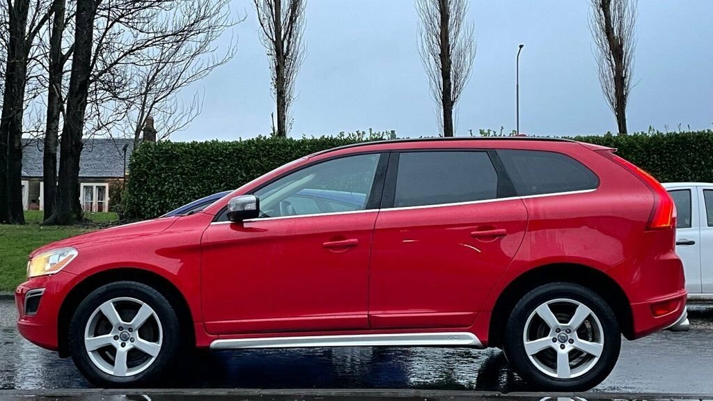 Volvo XC60 2.4L D5 R-design Awd AJ10FWW Red #4