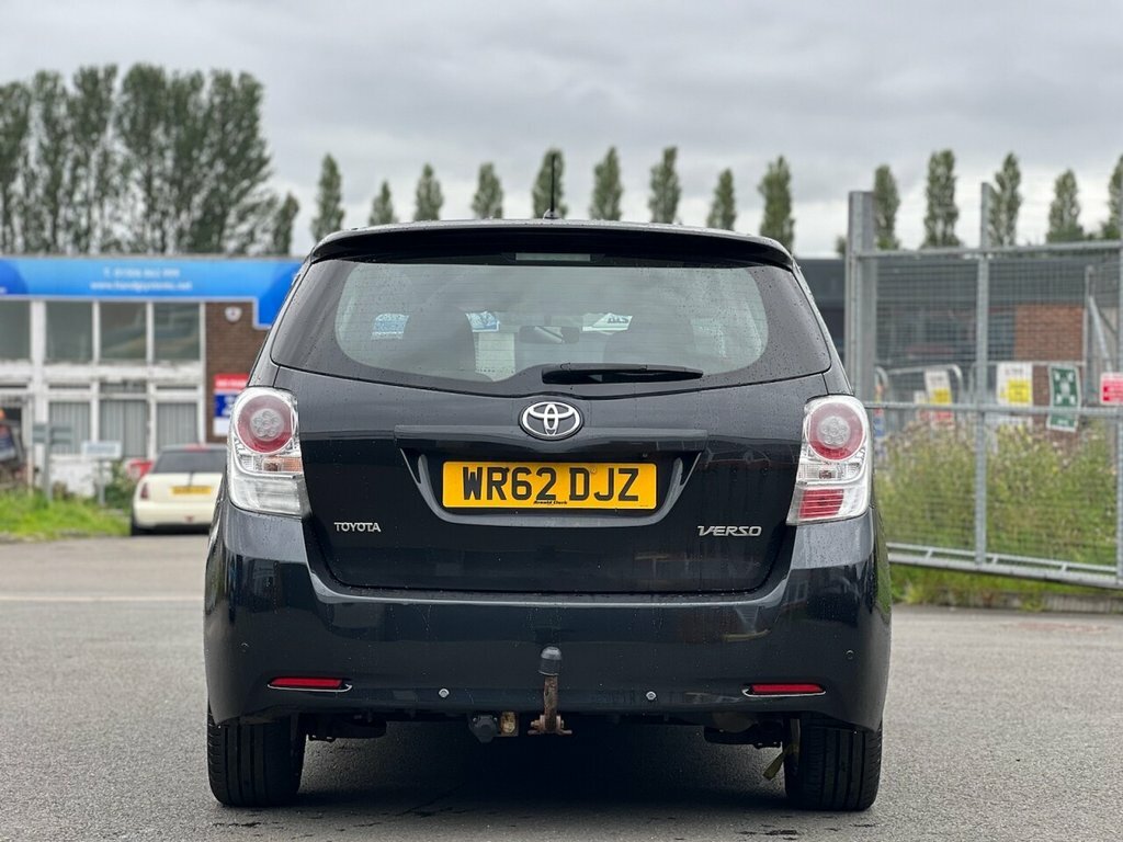Toyota Verso 2L Tr D-4d Black #4