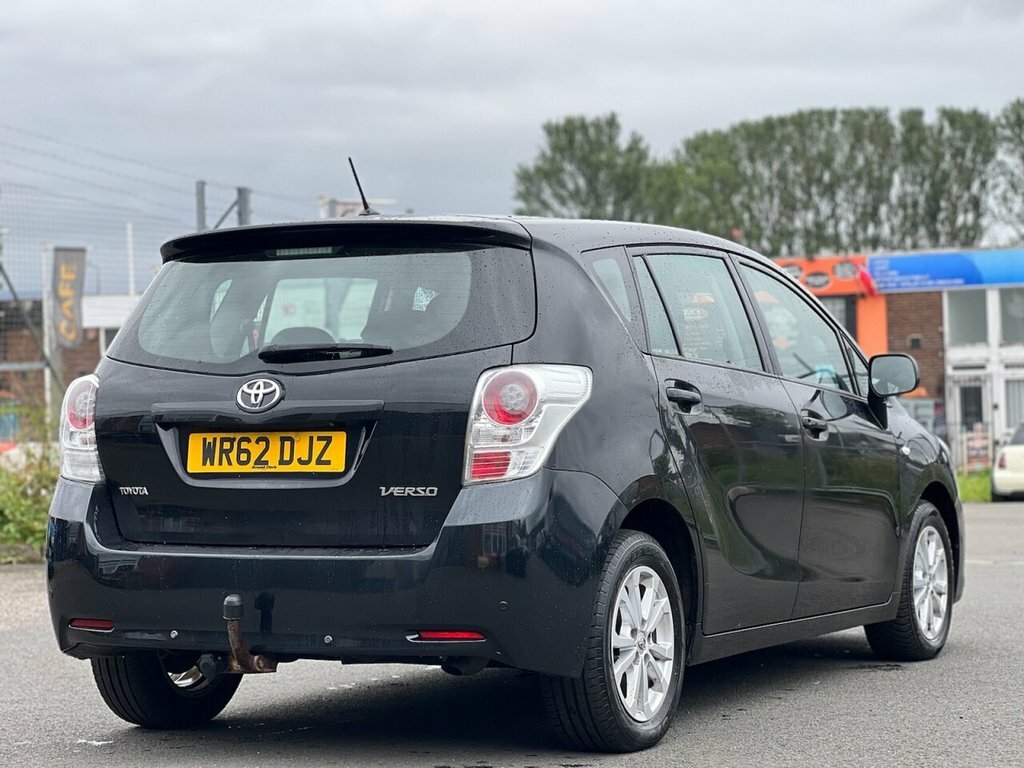 Toyota Verso 2L Tr D-4d Black #6