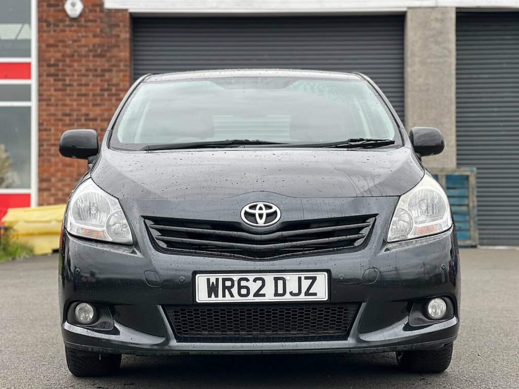 Toyota Verso 2L Tr D-4d Black #3