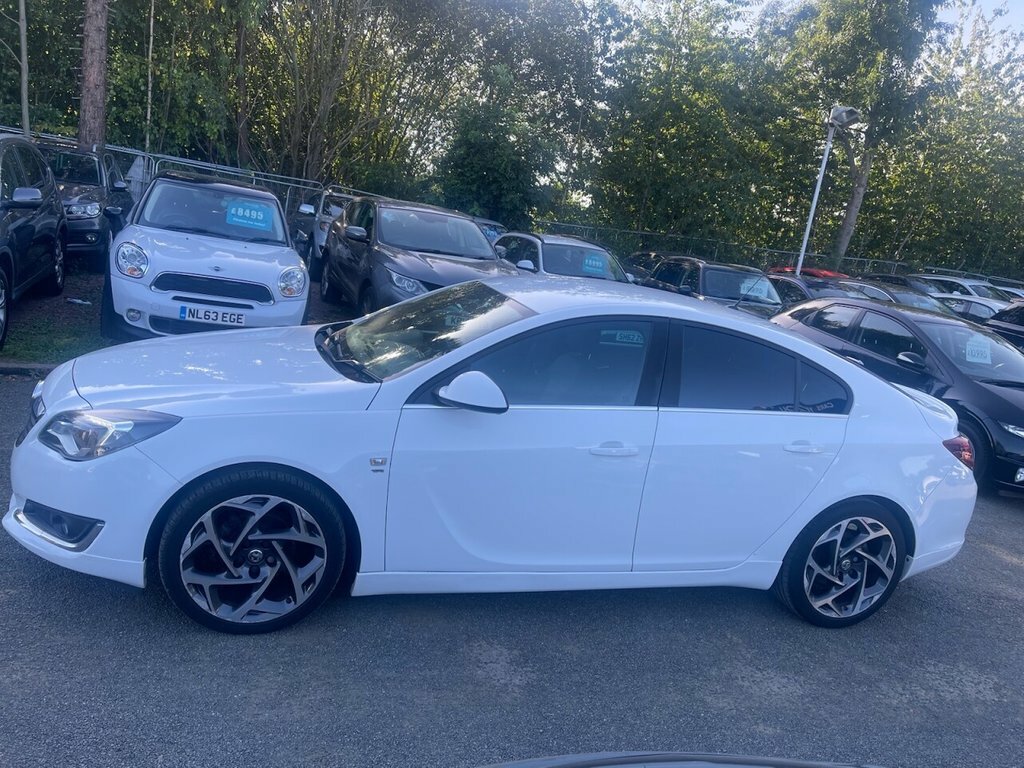 Vauxhall Insignia 2L Sri Vx-line Cdti SB15YFW White #4