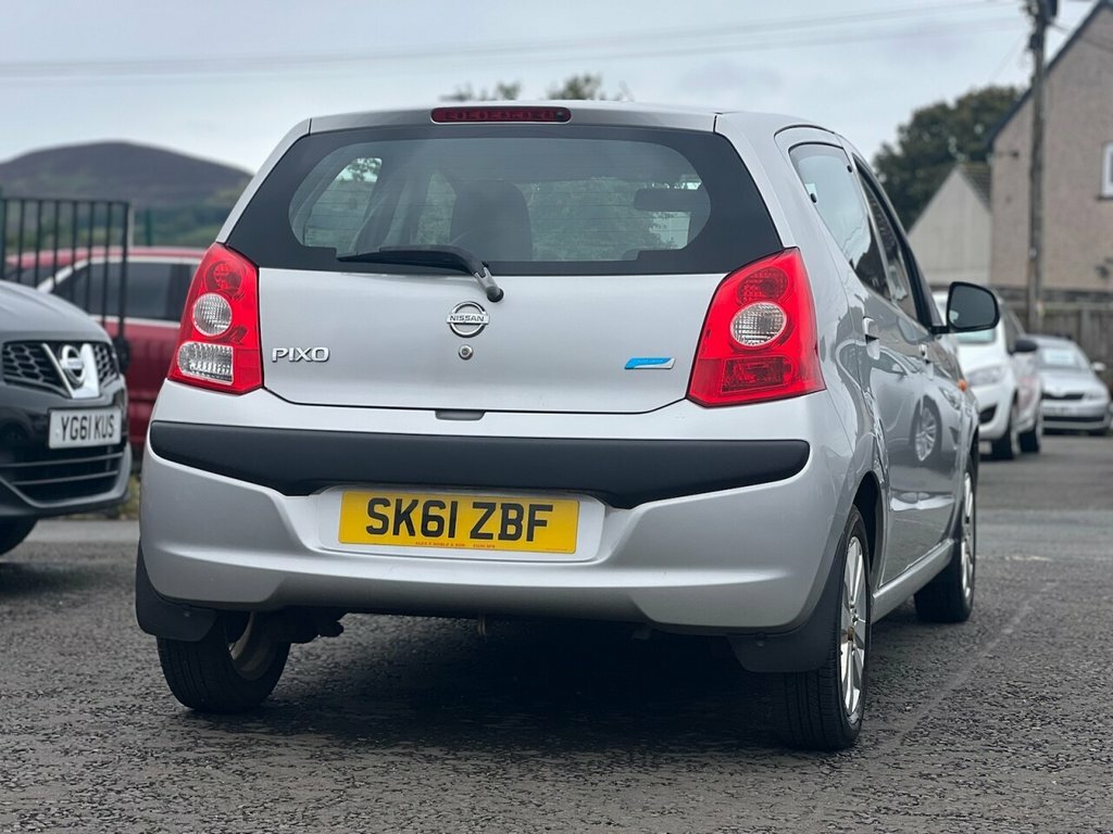 Nissan Pixo 1L N-tec Silver #5
