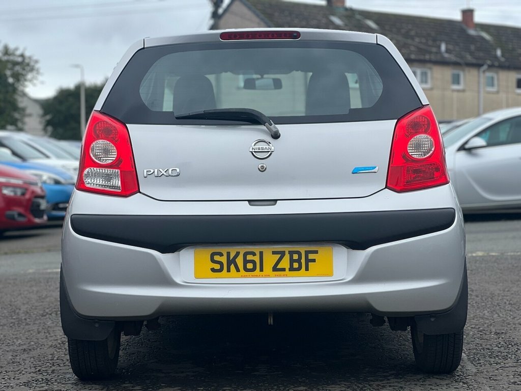 Nissan Pixo 1L N-tec Silver #4