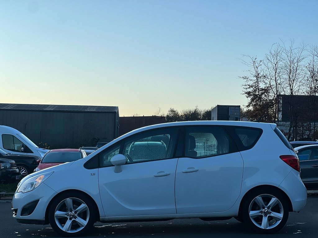 Vauxhall Meriva 1.4L Tech Line SL63BGZ White #4