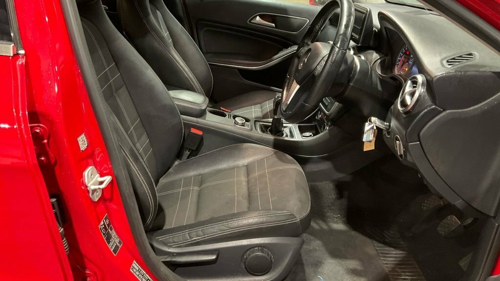Mercedes-Benz A Class 1.6L A180 Blueefficiency Sport MV14HNW Red #6