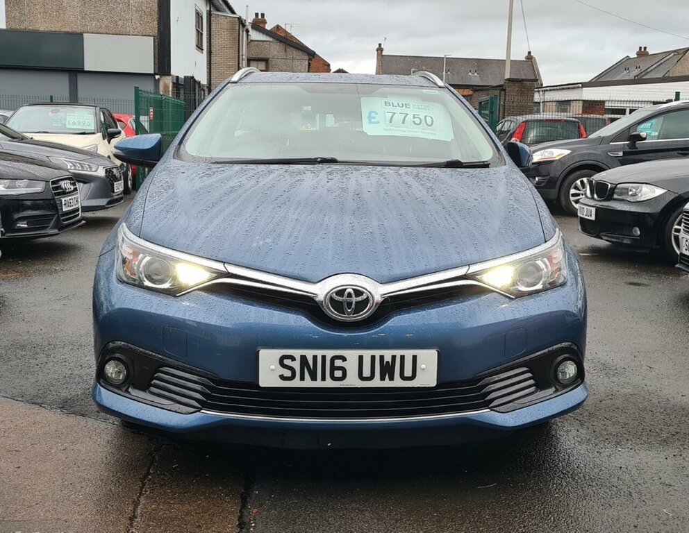 Toyota Auris 1.6L D-4d Business Edition Touring Sports SN16UWU Blue #2